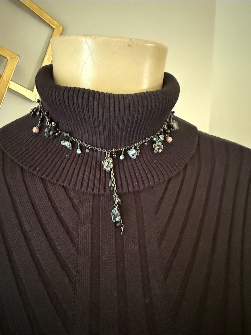 Delicate Mixed Bead Pendant Choker Necklace - Black & Pink